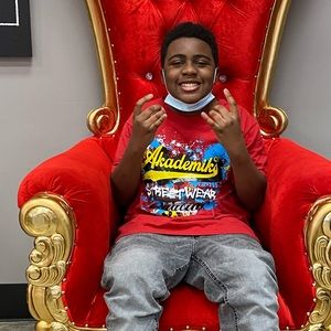 Meet your Posher, Isaiah